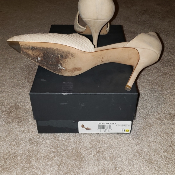 Vince 'Claire'Two-Tone Snake Embossed D'orsay Pump - Picture 7 of 8